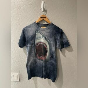 Vintage Y2K The Mountain “Great‎ White Shark” Shirt Youth Large